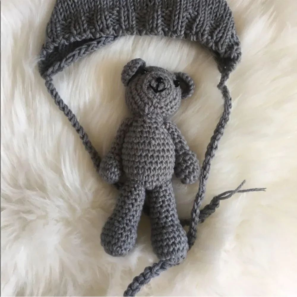 NEW 🐻 Beanie With Bear 🎀 - Picture 5 of 6